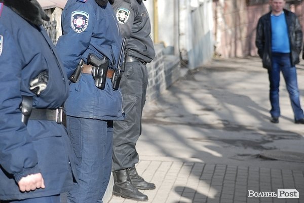 У Луцьку «Правий сектор» пікетує прокуратуру. ФОТО