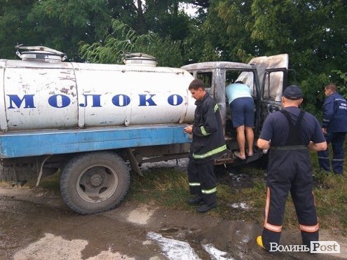 Поблизу Луцька загорівся молоковоз. ФОТО. ВІДЕО