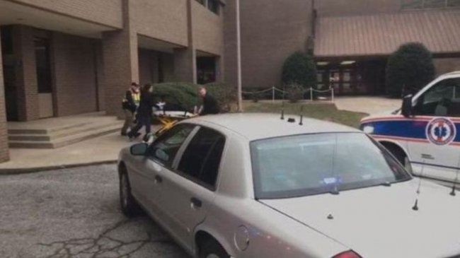 Підліток вчинив стрілянину в школі – двоє загиблих, сімнадцять поранених. ФОТО