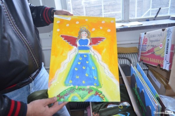 У Луцьку освятили автомобіль в зону АТО. ФОТО