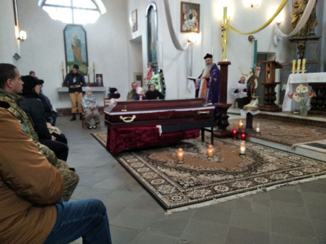 У Володимирі попрощались із загиблим героєм у російсько-українській війні