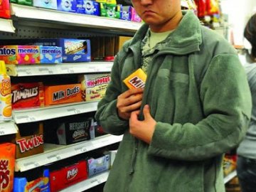 У Ковелі молодик пограбував продуктовий магазин