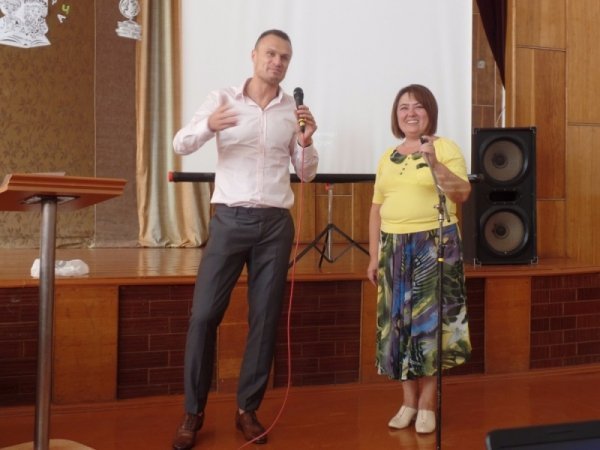 Відомий український футболіст першого вересня відвідав рідну школу в Луцьку. ФОТО