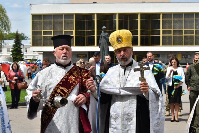 У Луцьку вшанували пам'ять загиблих на Сході військових. ФОТО