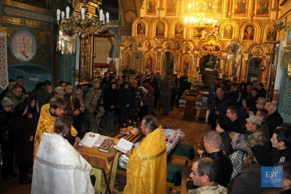 У Нововолинську провели в останню путь загиблого Героя. ФОТО