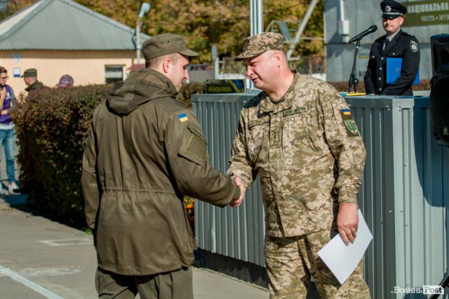 У Луцьку з Днем захисника України привітали нацгвардійців. ФОТО
