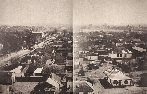 Вигляд на Красне. Зліва - нинішня вулиця Ковельська, на горизонті - старе місто. Зображення з книги «Луцьк у старовинній листівці, гравюрі та фотографії» Віктора Літевчука