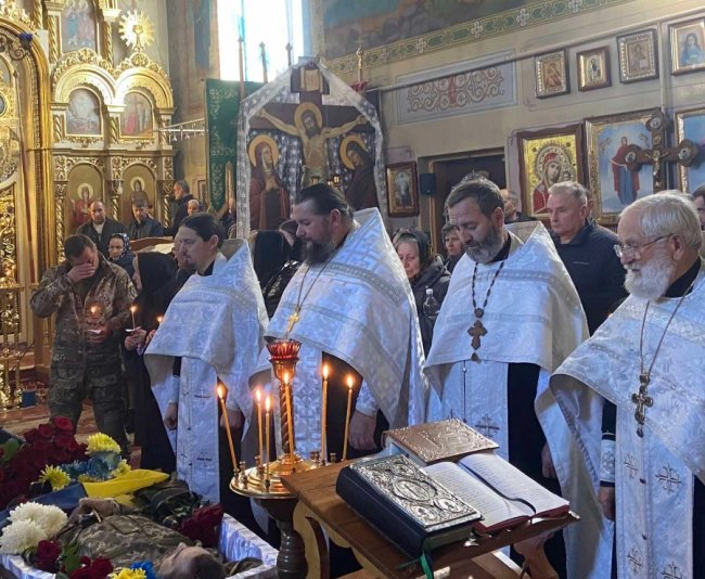 Волиняни провели в останню путь Героя Віталія Козловського