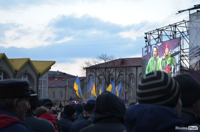 Повстанські пісні, зізнання в любові і до чого тут ва(Зе)лін: як на Волинь Порошенко приїздив. ФОТОРЕПОРТАЖ