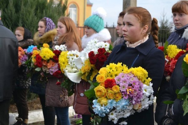 У Горохові поховали бійця «Азову» Ігоря Сливку. ФОТО