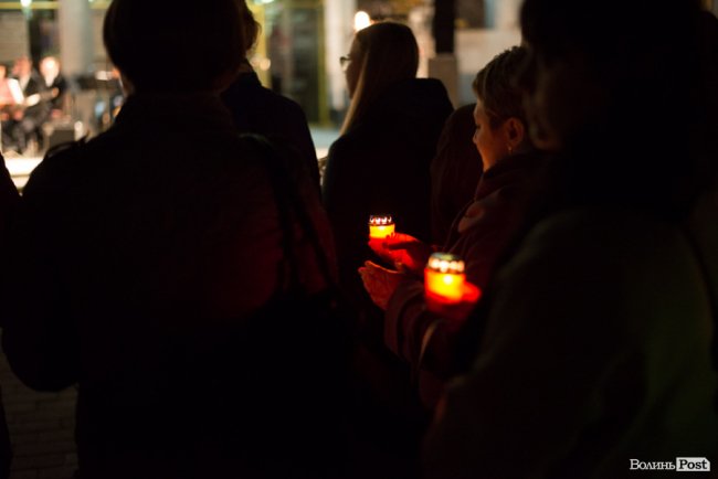«Перша хвилина миру»: лучани вшанували полеглих воїнів. ФОТО