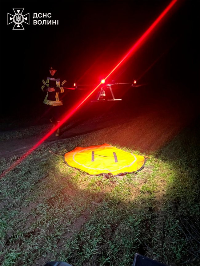 На Волині у лісі заблукала жінка