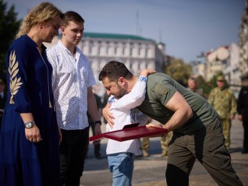 Президент вручив «Золоту Зірку» Героя України родині полеглого волинянина Сергія Сучкова