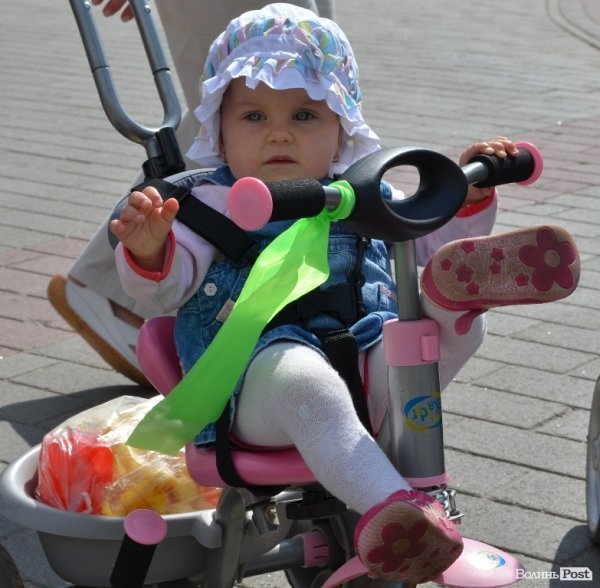 Велодень у Луцьку зібрав більше тисячі людей. ФОТО 