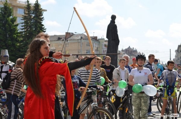 Велодень у Луцьку зібрав більше тисячі людей. ФОТО 