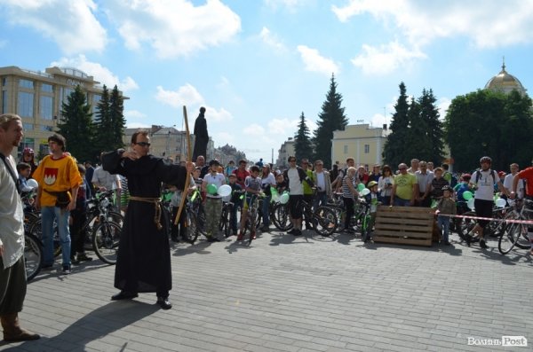 Велодень у Луцьку зібрав більше тисячі людей. ФОТО 