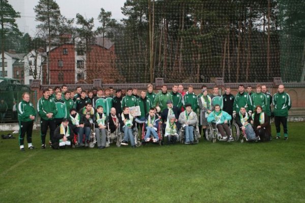 Неповносправні фанати ФК «Карпати» відпочиватимуть у Шацьку.ФОТО