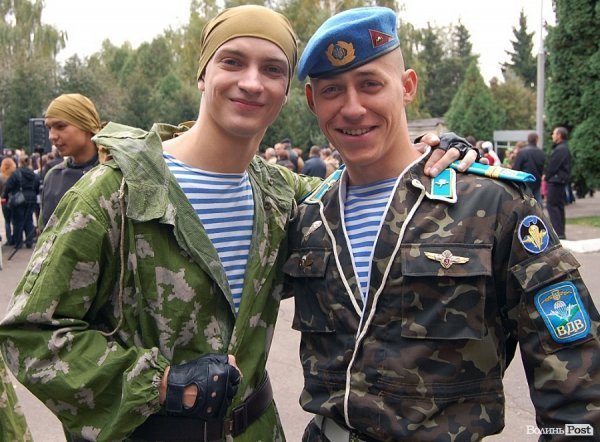 Як волинських юнаків проводжали в армію. ФОТО