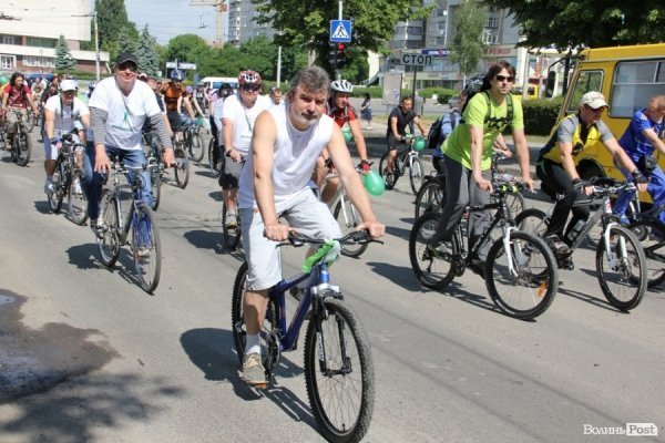 Велодень у Луцьку зібрав більше тисячі людей. ФОТО 