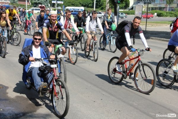 Велодень у Луцьку зібрав більше тисячі людей. ФОТО 