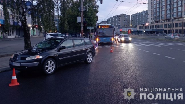 Невдалий маневр завершився травмами: у Луцьку покарали водія, який скоїв ДТП з маршруткою