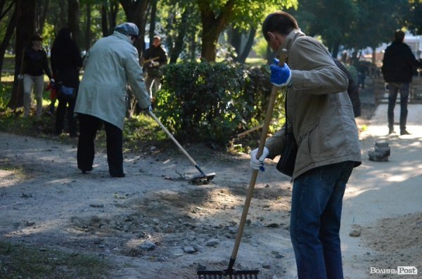 Лучани вдруге вийшли на толоку. ФОТО