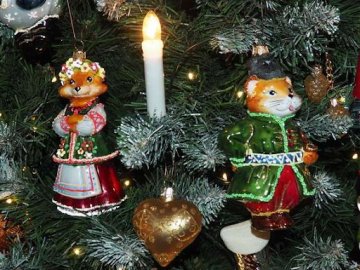 Еволюція новорічних прикрас*