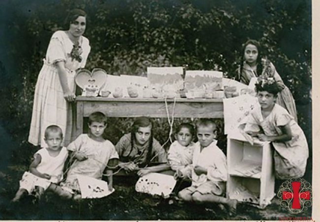 Волинська малеча 100 років тому на фото