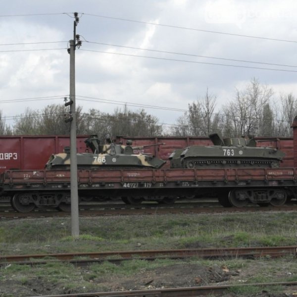 На Схід України «стягують» танки та БТРи. ФОТО. ВІДЕО