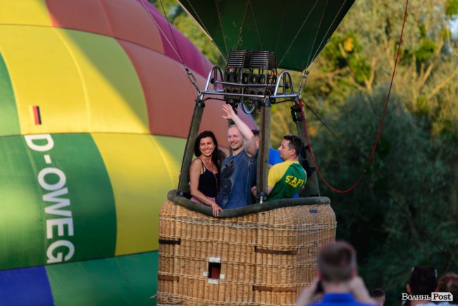 У небі над Луцьком – карнавал повітряних куль. ФОТО