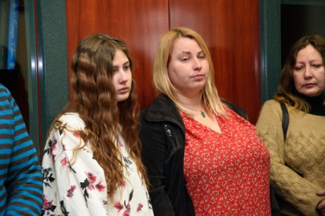 Посмертні нагороди вручили у Луцьку рідним загиблих захисників. ФОТО