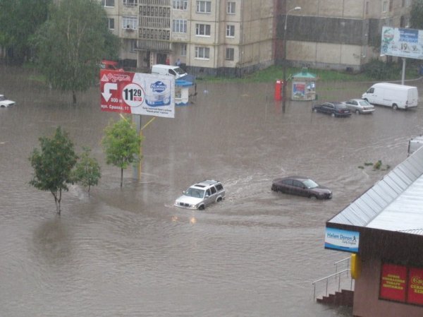 Луцьк знову плаває. ФОТО. ВІДЕО