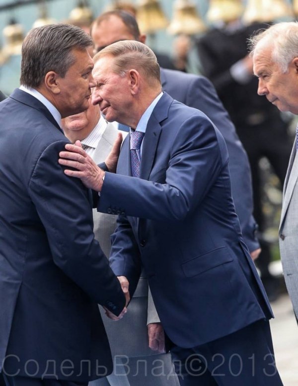 З якими обличчями керівники країни святкували День Незалежності. ФОТО