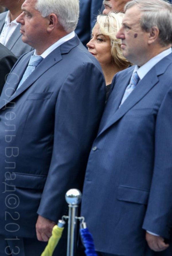 З якими обличчями керівники країни святкували День Незалежності. ФОТО