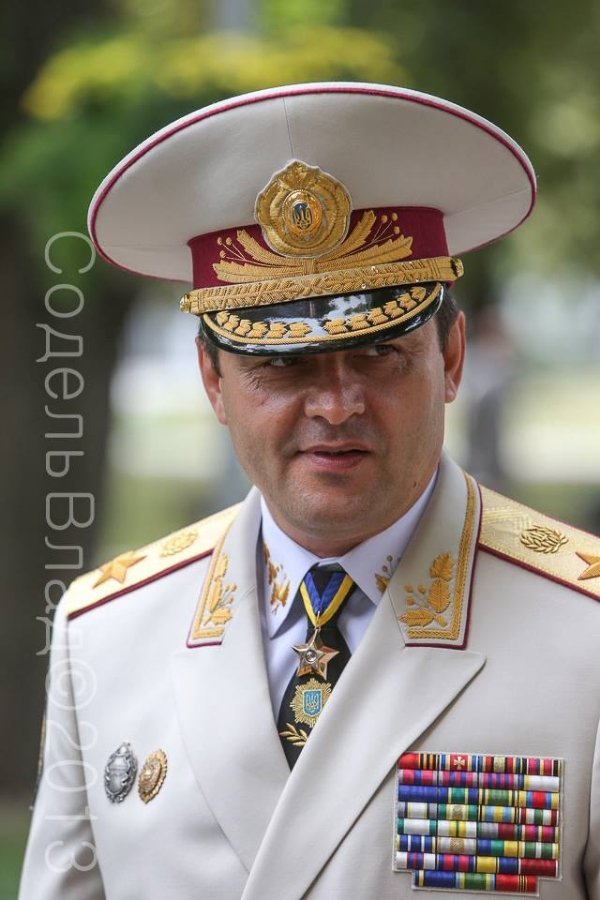 Міністр внутрішніх справ - Захарченко Віталій Юрійович