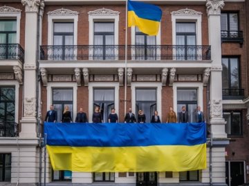 У Києві відновили роботу вже 37 посольств