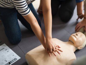 У Луцьку вчитимуть надавати першу невідкладну допомогу