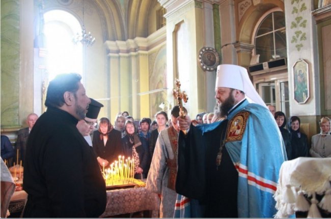 Артист із США став дияконом у Луцьку