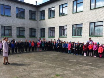 Через свавілля директорки 60 учнів хочуть перейти в іншу школу на Волині