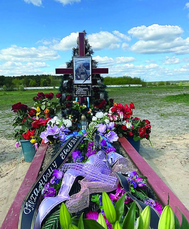 Завжди йшов у бій першим: на Волині поховали громадянина Франції, який загинув під Бахмутом