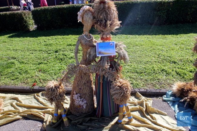 До Володимира привезли короваї з усієї області. ФОТО