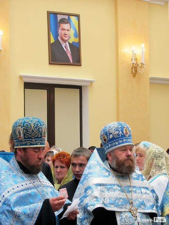 Митрополит Ніфонт відслужив молебень в обласній лікарні. ФОТО