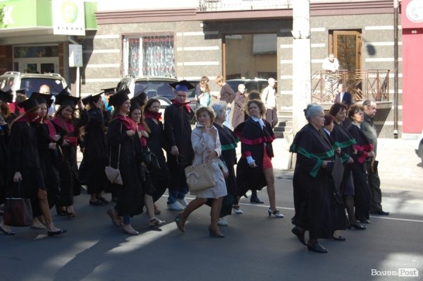 У Луцьку – посвята в студенти «європейського» вишу. ФОТО