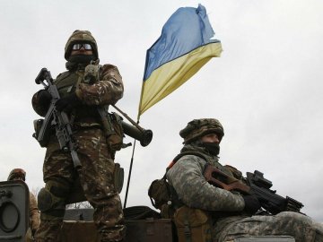 Волинські волонтери зібрали 640 тис грн на дрони для ЗСУ