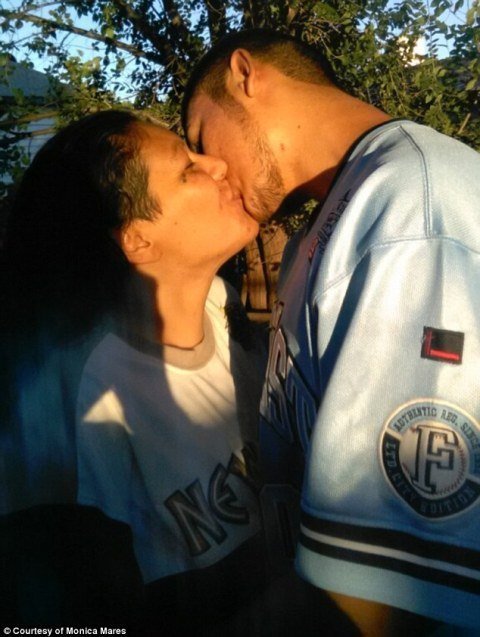 Закохані мати та син будуть боротись за право займатись сексом