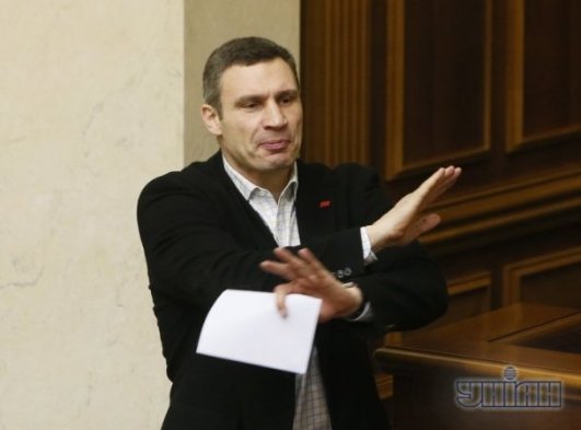 Верховна Рада 3 грудня: злий Азаров і безсила опозиція. ФОТО