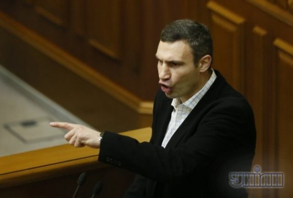 Верховна Рада 3 грудня: злий Азаров і безсила опозиція. ФОТО