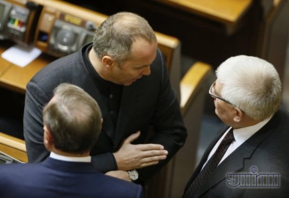 Верховна Рада 3 грудня: злий Азаров і безсила опозиція. ФОТО