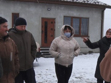 Мешканці волинського села декілька років чекають на світло в будинках. ВІДЕО