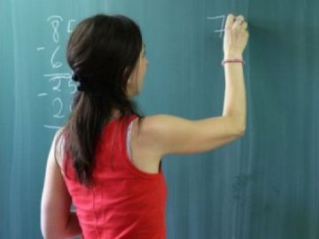 У волинській громаді молодим вчителям доплачуватимуть по 2 тисячі